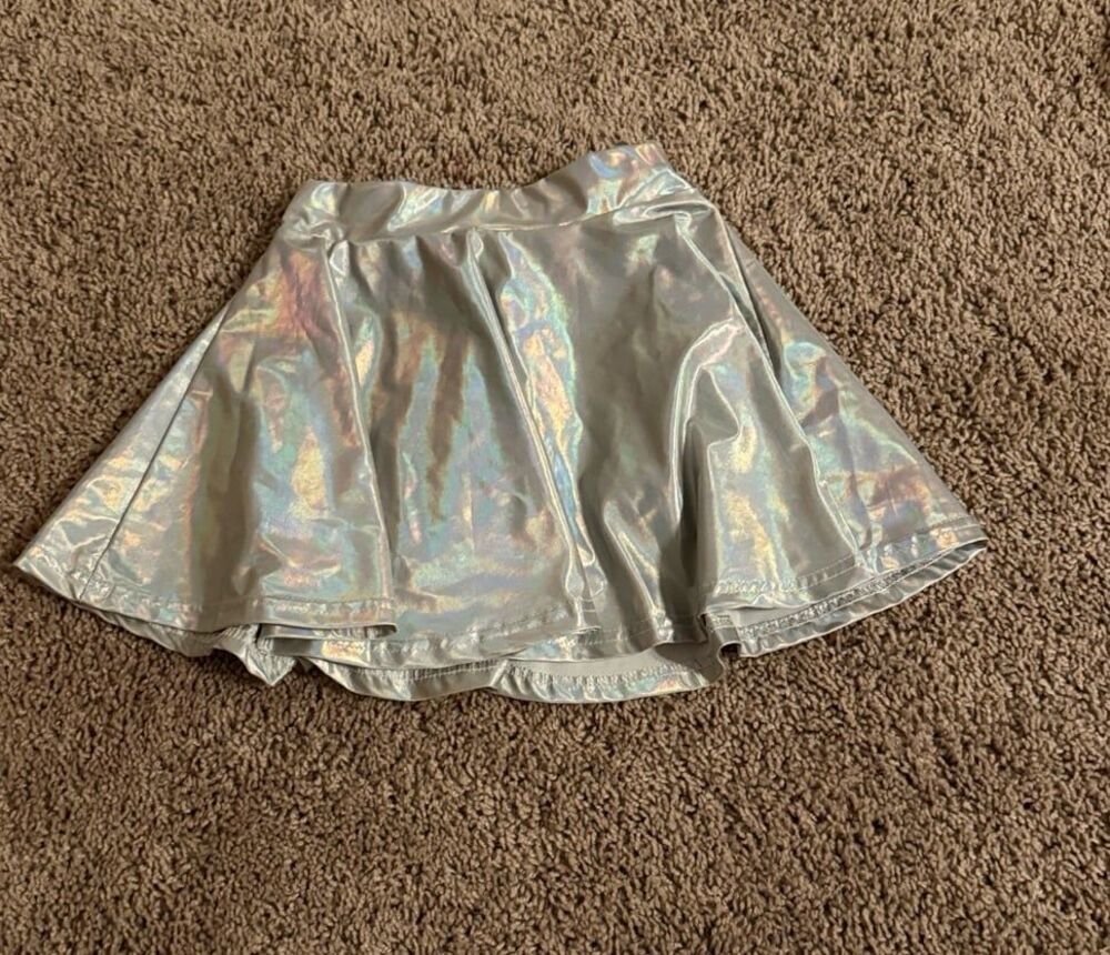 Kids silver skirt YXS